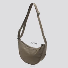 (SIAP KIRIM) HALFMOON BAG ARMY 