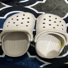 (SIAP KIRIM) CROCS Cream (M7)