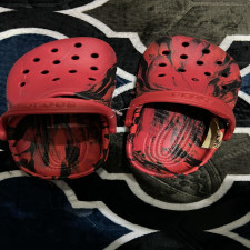 (SIAP KIRIM) CROCS Marble red (J2)